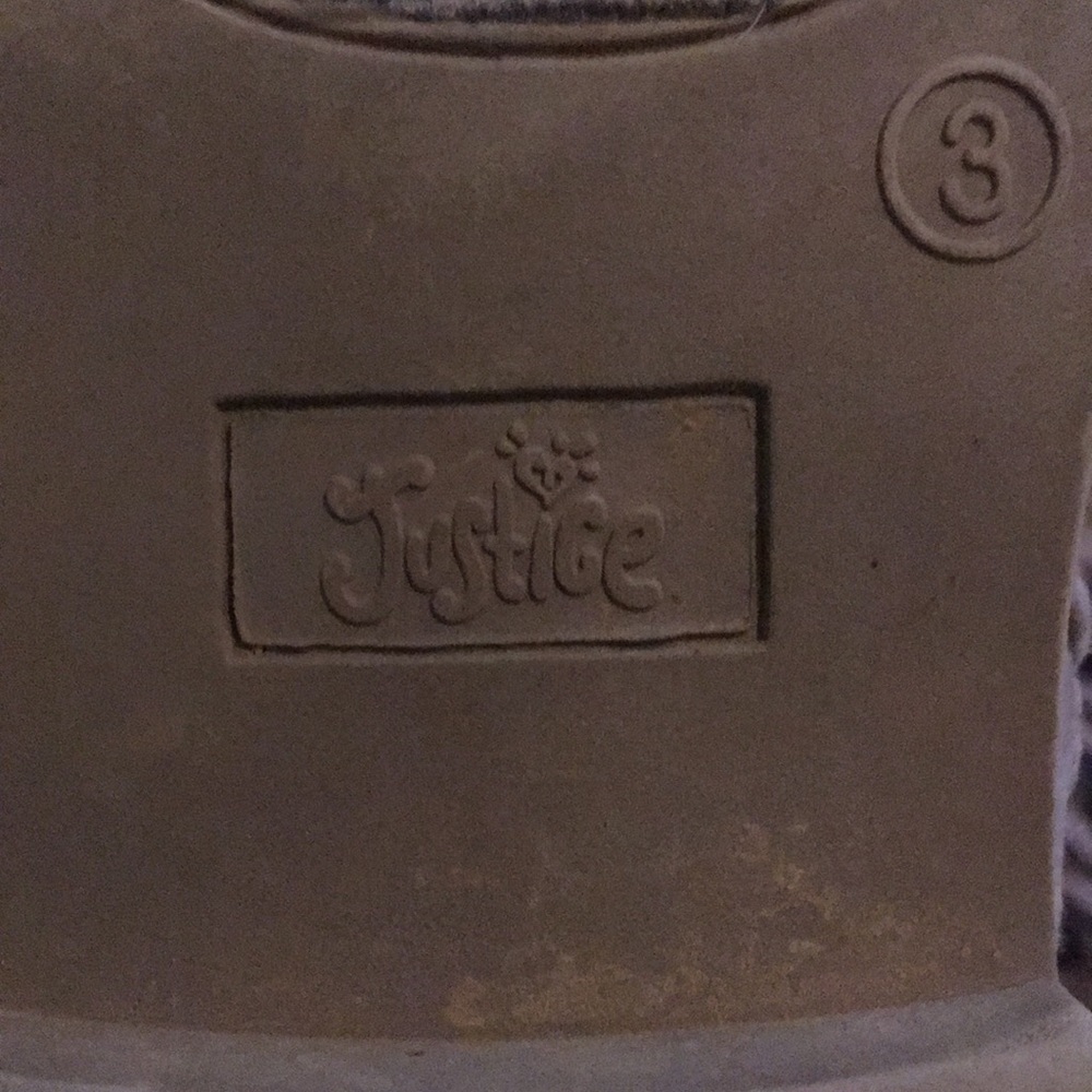 Boots - Picture 4 of 4